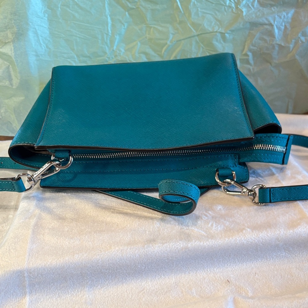 Michael Kors Teal Saffiano Leather Selma Med. Crossbody Bag. 30T3SLMM2L ID nu - Picture 16 of 17